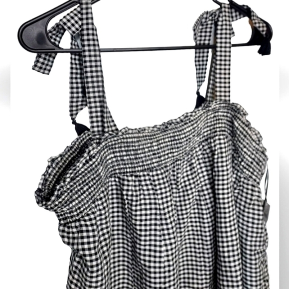 Old Navy NWT Black & White Crop Top Size Large - Picture 9 of 10